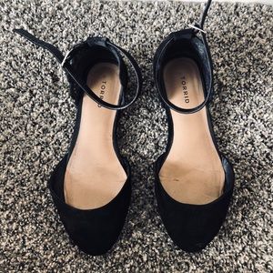 Black ballet flats
